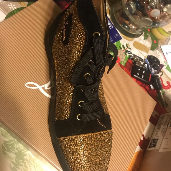 Been sitting in my house for a while - Picture 2 of 4